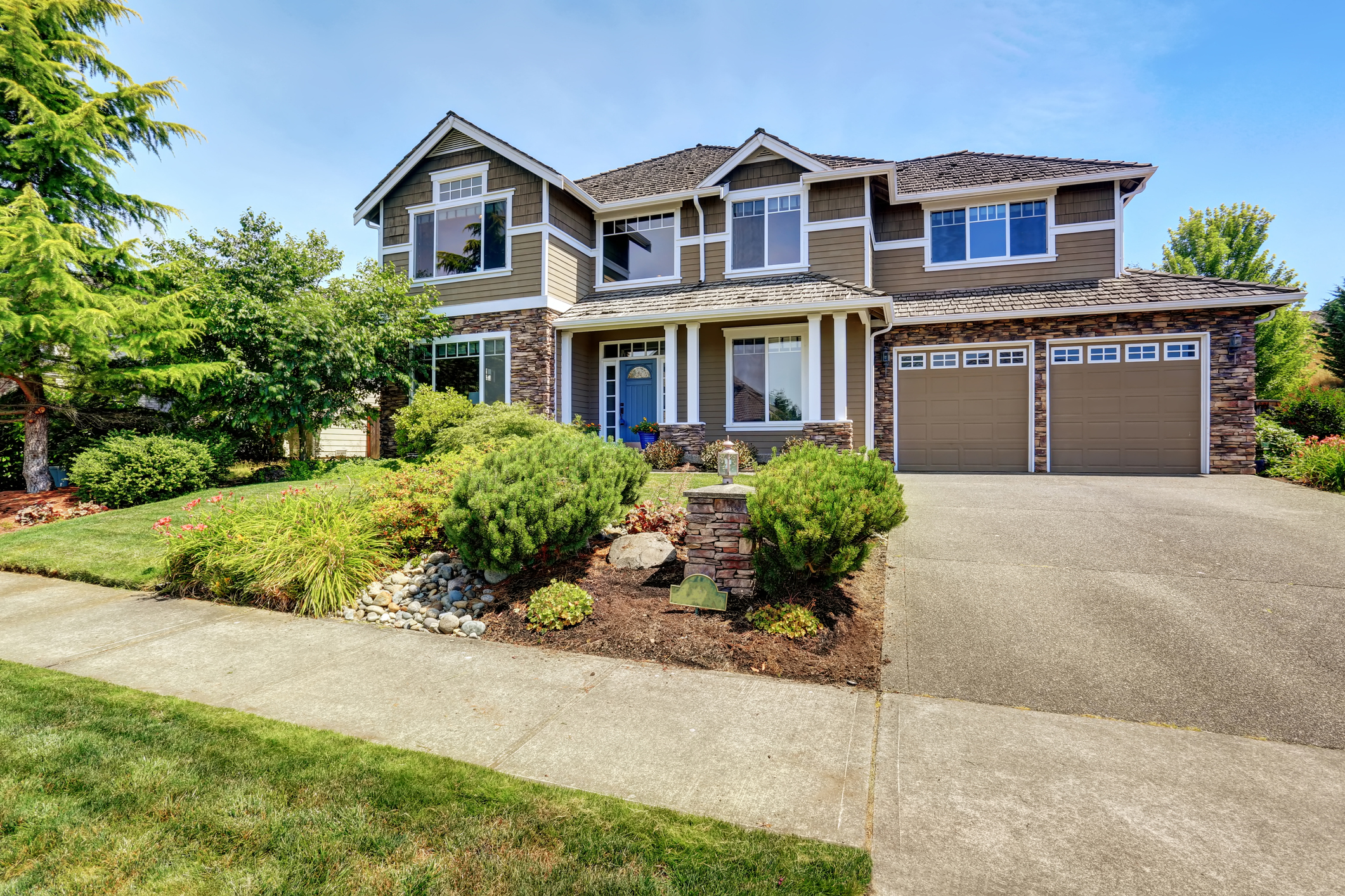 It’s Time to Buy a Luxury Home